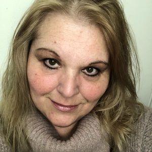 Meet your Posher, Janet